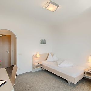 Camera con letto king size